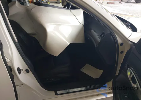 2011 Infiniti M37 z USA, uszkodzony, nr VIN JN1BY1AP9BM324744